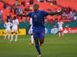 Maurice se hizo presente en dos ocasiones en el arco rival. AFP /