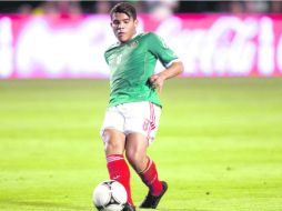 Jonathan dos Santos no quiere salir del Barcelona, pero ahí no dispone de minutos en cancha, necesarios para volver al Tri. MEXSPORT /