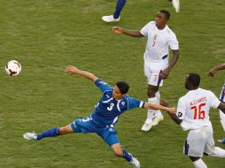 Esta es la acción por la cual se marco penal a favor de El Salvador y al final le dio la victoria. AFP /