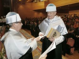 Rutherford, fue investido en 2012 doctor honoris causa por la Universidad de A Coruña. ESPECIAL /