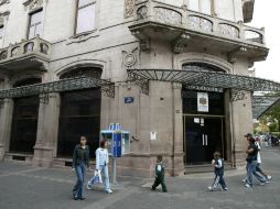 Para realizar el pago, los contribuyentes pueden acudir a las recaudadoras estatales. ARCHIVO /