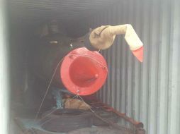 Imagen de uno de los aviones MIG 21 encontrados en el barco. Tomada de @rmartinelli en Twitter. ESPECIAL /