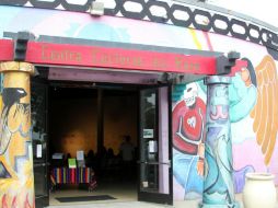 La exposición cuenta con 22 obras que cubren desde el trabajo abstracto hasta el figurativo.  /