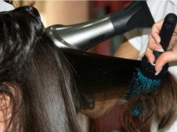 Los aceites de granada, argán y semillas de uva  brindan suavidad en el cabello seco. ARCHIVO /