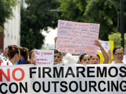 Alfaro asegura que los afectados son los que protestaron contra los contratos de outsourcing . ARCHIVO /