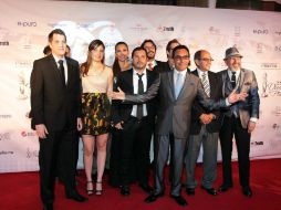 El elenco de ''Cartas a Elena'' desfila por la alfombra roja de XLII entrega de las Diosas de Plata. NTX /