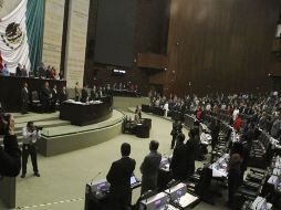 La próxima semana podría presentar su iniciativa de reforma energética el Gobierno de Enrique Peña Nieto. ARCHIVO /