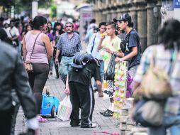 Vendedores informales. El alcalde tapatío, Ramiro Hernández, dijo que el combate al problema de los ambulantes es permanente. EL INFORMADOR /
