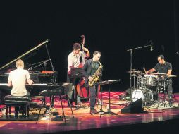 Improvisación. Los músicos, aunque preparen guías, cuando toquen jazz todo les permitirá explorar y llevar al público por senderos inso ESPECIAL /
