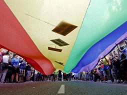 Según organizaciones defensoras de derechos gay, hasta el momento no se espera una avalancha de registro de matrimonios. ARCHIVO /