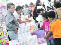La diferencia. Los gastos en material escolar pueden variar si es una escuela pública o privada, afirma la Profeco. NTX /