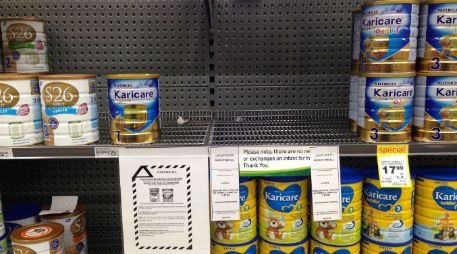 La empresa Fonterra encontró diciandiamida, usada en fertilizantes, en sus productos desde enero del 2013. AFP /