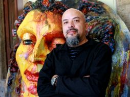 Nino Magaña, egresado del Instituto Cultural Cabañas, tiene más de 23 años ejerciendo el arte de la pintura.  /