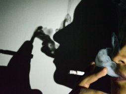 La adicción al tabaco involucra un conjunto particular de áreas cerebrales relacionadas con el autocontrol. ARCHIVO /