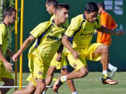 El oaxaqueño (d) se prepara para su debut en la máxima categoría en España. ESPECIAL /