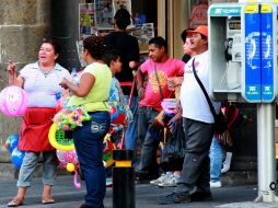 Acusan a Vigil de tolerar el ambulantaje en el primer cuadro tapatío. ARCHIVO /
