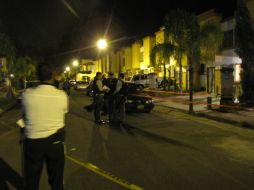 Lo habitantes de Circuito Jacaranda aseguran que la familia violenta acostumbra pelear de manera pública y con armas.  /