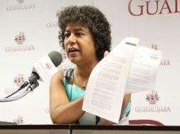 La regidora Candelaria Ochoa le solicitó a la administración municipal que elabore un plan de reordenamiento del comercio informal.  /