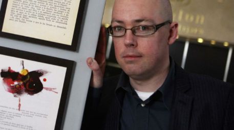 En 2008, John Boyne visitó la FIL en Guadalajara, donde mantuvo un encuentro con jóvenes lectores. ARCHIVO /
