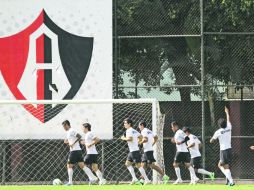 El técnico de los Zorros recupera gente como Facundo Erpen, Rodrigo Millar y Flavio Santos para visitar el viernes al Morelia. MEXSPORT /