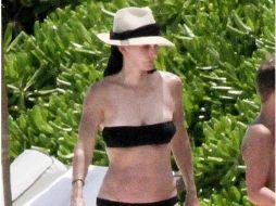 A sus 49 años, Courteney Cox luce un cuerpo esbelto. Foto: usmagazine.com ESPECIAL /