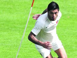 El mediocampista Rodrigo Millar se recuperó de su problema en la rodilla y está considerado para ser titular ante Morelia. MEXSPORT /