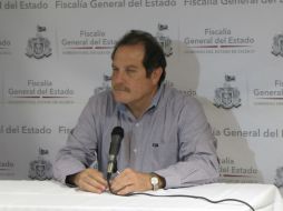 Salvador González señala que continúan analizando el ADN los demás restos encontrados.  /