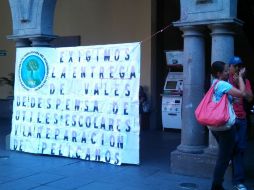 Los empleados que se manifestaron también se quejaron de que existe maquinaria, como vehículos tipo pelícano, que están descompuestos.  /