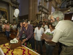 Ningún pariente directo de los fallecidos quiso expresar alguna postura tras la misa.  /