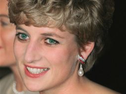 Diana, ex esposa del príncipe Carlos de Inglaterra, murió en un hospital tras el accidente. ARCHIVO /