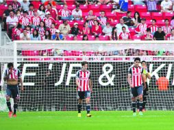Jugadores y aficionados coinciden con la misma cara de frustración e impotencia, tras la dolorosa derrota ante los Camoteros. MEXSPORT /