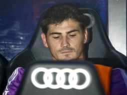 La salida de Mourinho del cuadro merengue no significó el regreso de Iker a la titularidad. EFE /