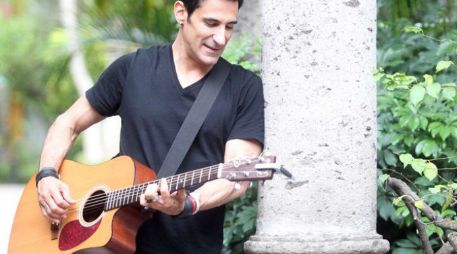 Marco reconoce que entre tanto trabajo, a veces le cuesta trabajo darse tiempo para sí. ARCHIVO /