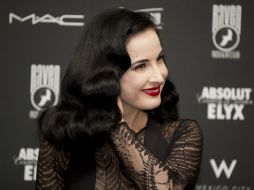 La modelo de 40 años espera traer al país su espectáculo nocturno ''Burlesque: Strip Strip Hooray''. AP /