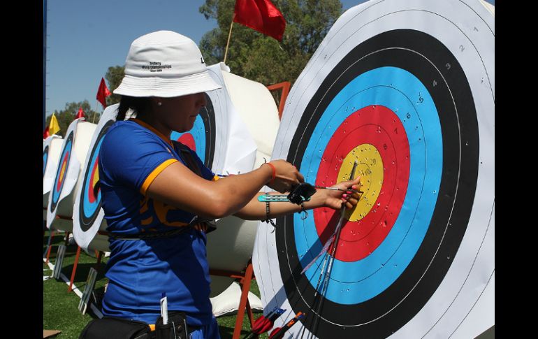 Avitia cae con Joo por parciales de 27-28, 27-29 y 17-29. ESPECIAL /