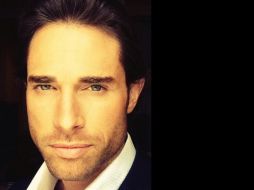 Sebastián Rulli vacaciona con su actual pareja, Aracely Arámbula, por España. ESPECIAL /