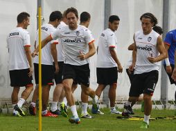 Andrés (d) regresaría a su puesto contra el Espanyol de Barcelona. ESPECIAL /