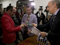 Sergio Miranda y Rodrigo Borda contraen matrimonio al lado de sus familiares y amigos. AFP /