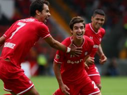 'Conejito' Brizuela inició con la fiesta escarlata. EFE /