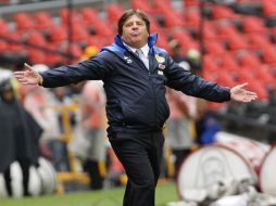 Miguel Herrera ha logrado que las Águilas no tengan 'campeonitis'. EFE /