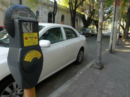 La oposición en el Ayuntamiento se había propuesto bajar las cuotas que se paga a en los estacionómetros. ARCHIVO /