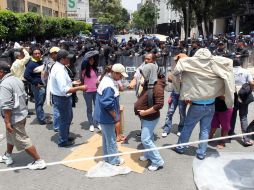 La Canaco lamenta que el primer cuadro de la Ciudad de México este secuestrado por el vandalismo político. NTX /