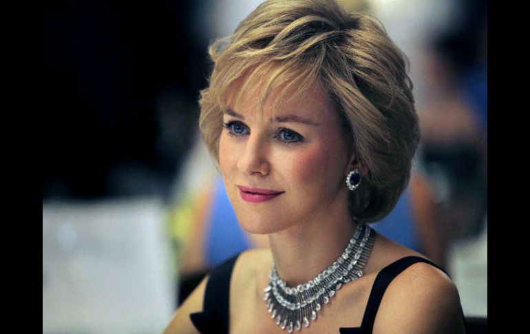 Naomi Watts confesó que estuvo incómoda cuando tuvo la oportunidad de estar junto al príncipe William. ARCHIVO /