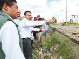 Héctor Robles Peiro recorrió la zona, donde ya comenzó la excavación de vasos reguladores. EL INFORMADOR /