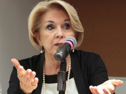 María Teresa Uriarte destacó que el libro es el reflejo de la obsesión de las líneas del tiempo de las culturas. ARCHIVO /