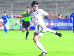 Bien empalmado. Jahir Barraza fue el anotador del gol rojinegro en Celaya. MEXSPORT /