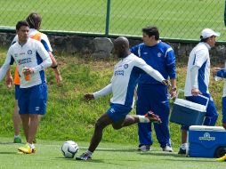Con la presentación de Achille Emana, La Máquina se declara lista para encarar la segunda parte del campeonato del futbol mexicano. MEXSPORT /