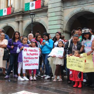 La APPO bloquea acceso a aeropuerto de Oaxaca