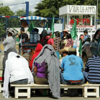 La APPO levanta bloqueo en acceso de aeropuerto de Oaxaca