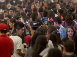 Desde el año 2000 los jóvenes consideran que la falta de condiciones laborales son un obstáculo para lograr sus metas. ARCHIVO /